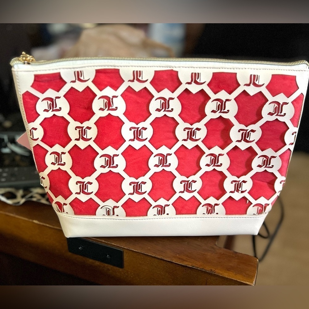 ❤️❤️JUICY COUTURE SUPER CUTE COSMETIC BAG & EMPTY TOILETRY BOTTLE❤️❤️NWT - Picture 3 of 9